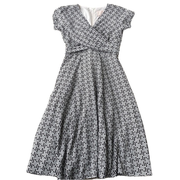 Gal Meets Glam Carson Dress - Picture 1 of 8